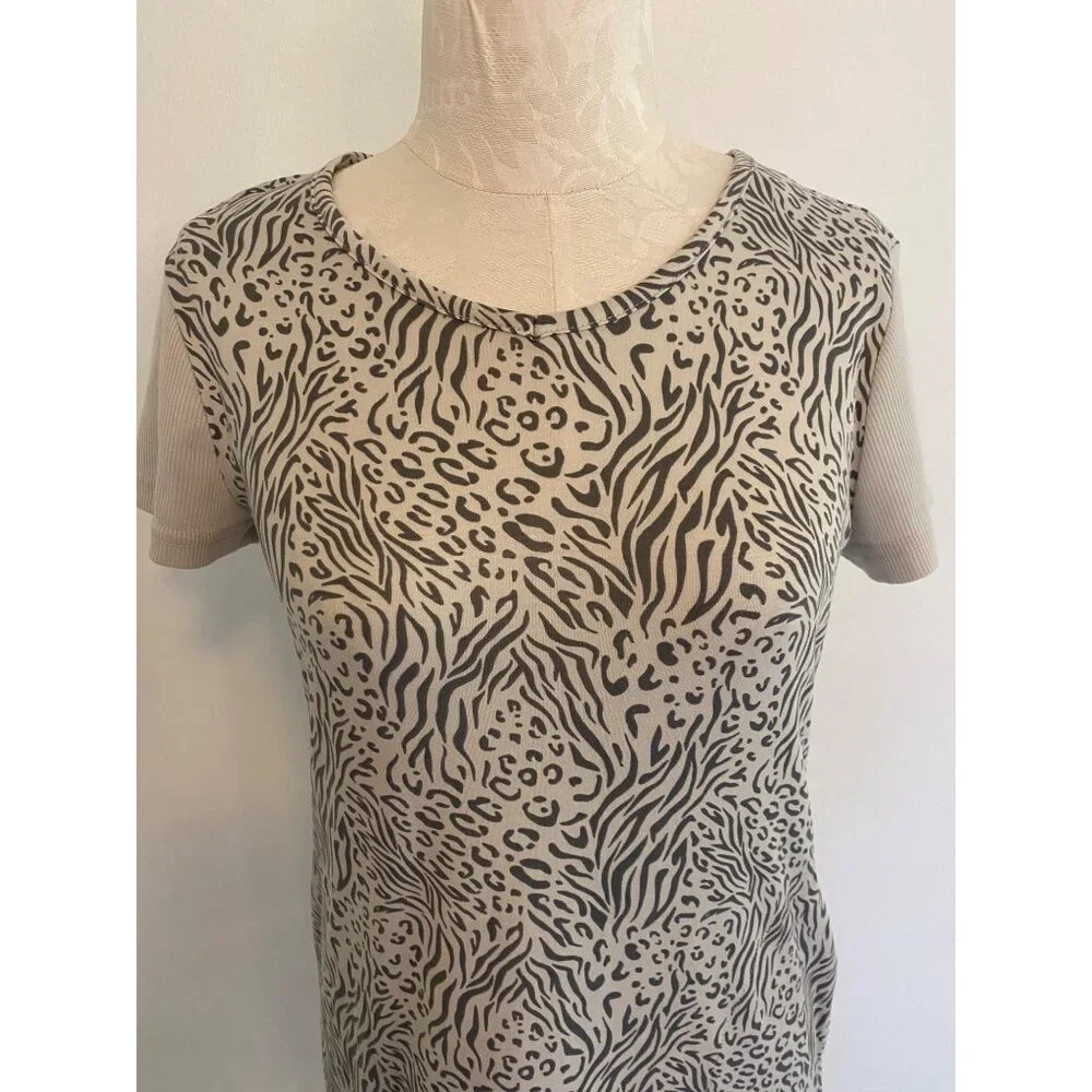 Muk Luks Women’s Zebra Print Midi Dress Size XS With Short Sleeves & Keyhole - Picture 4 of 8